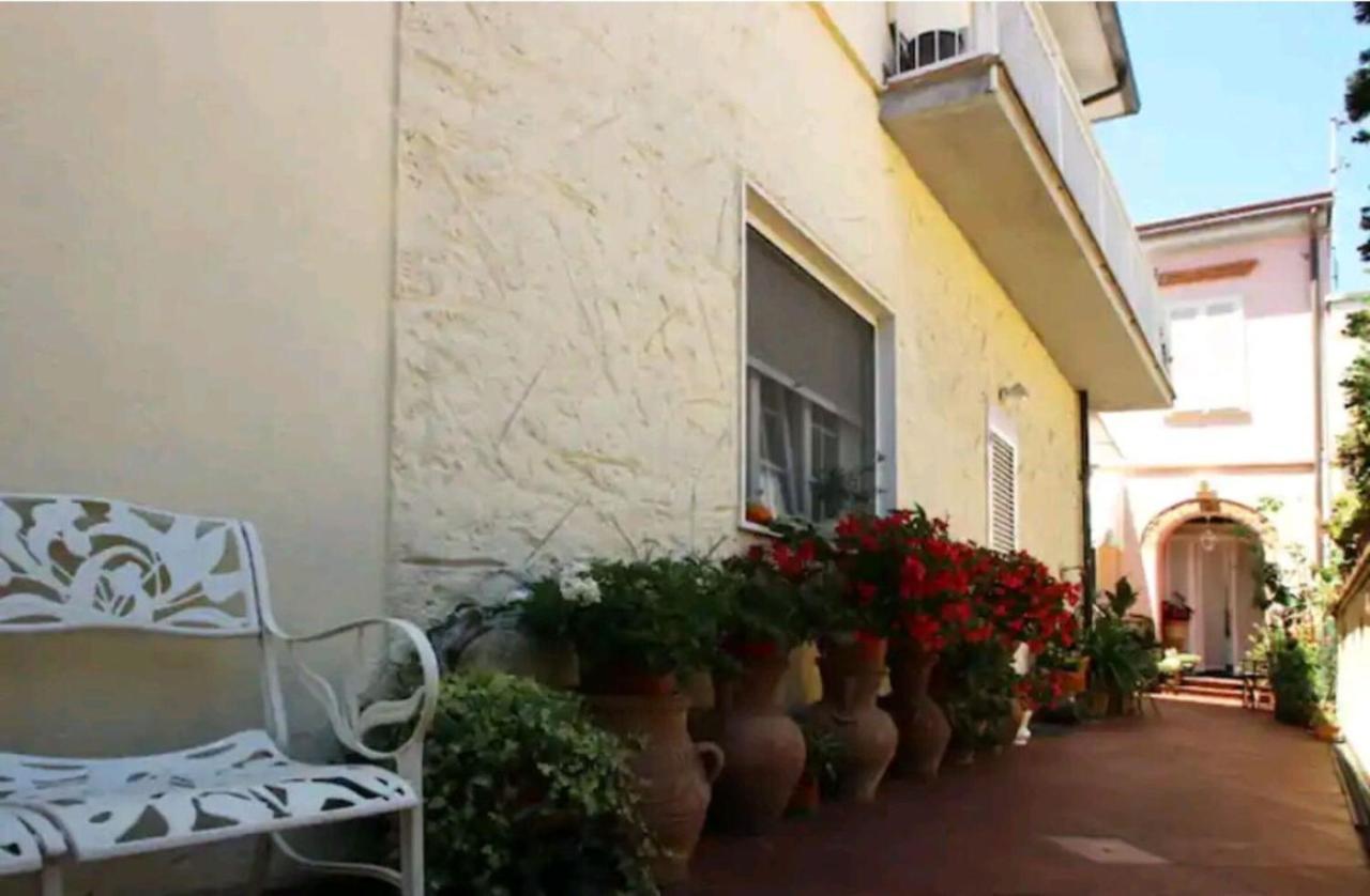 Lovely House Near The Beach Torre del Lago Puccini Dış mekan fotoğraf